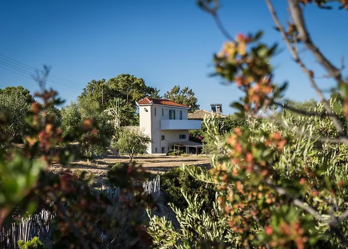 Seafront Studio With Direct Beach Access