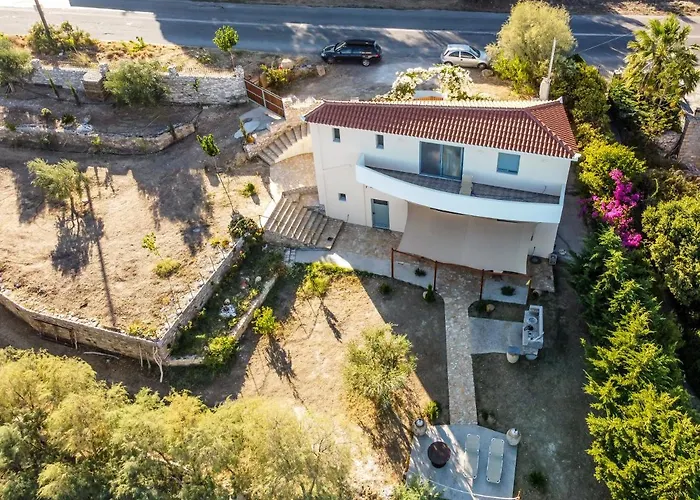 Seafront Studio With Direct Beach Access